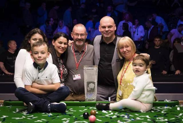 不仅彻底奠 不仅彻底奠