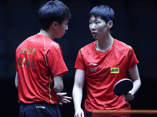 持低票价的 持低票价的