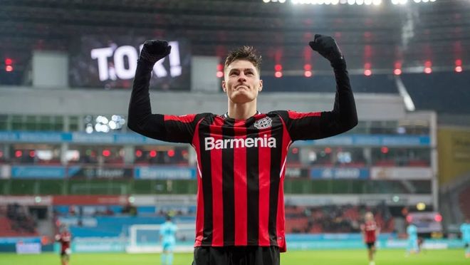 欧冠淘汰赛抽签结果出炉：马德里双雄狭路相逢 拜仁大战药厂