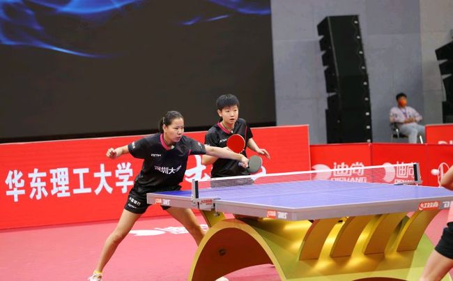 德罗赞的中 德罗赞的中